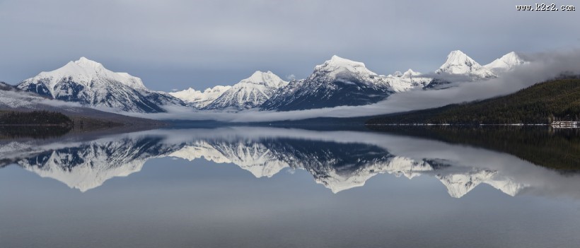 娴美宁静的麦当劳湖图片