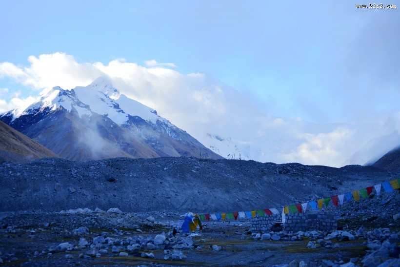 珠穆朗玛峰风景图片