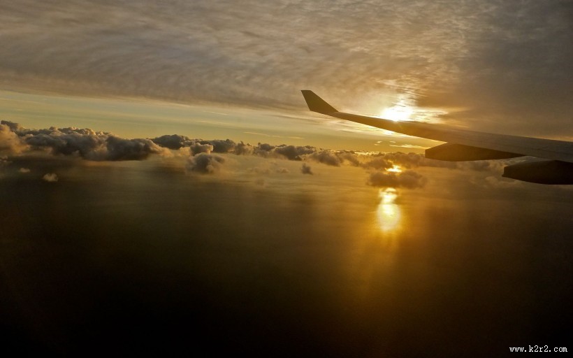 云霄晚霞飞机唯美风景图片