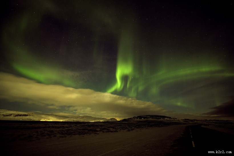 绿色的极光风景图片