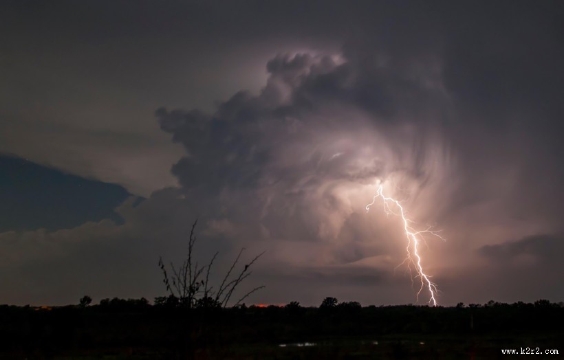 风暴的天空图片