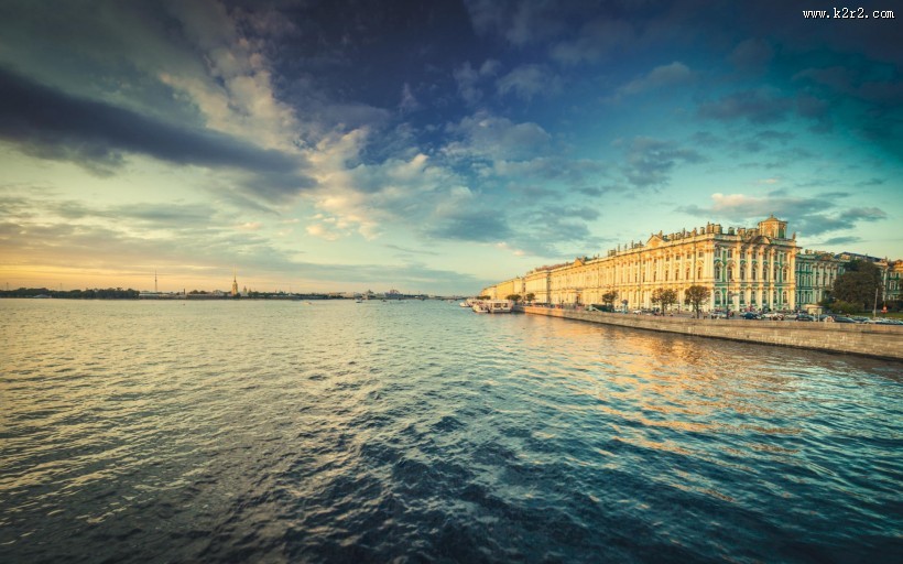 平静的海面美景图片