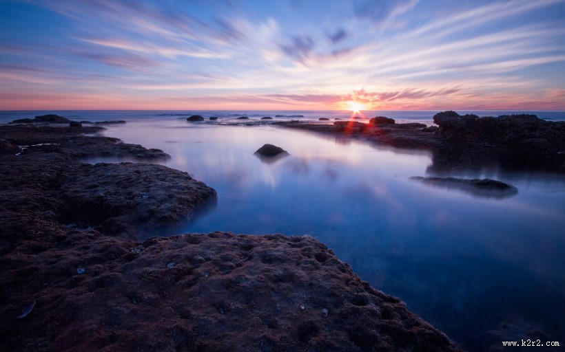 平静的海面美景图片