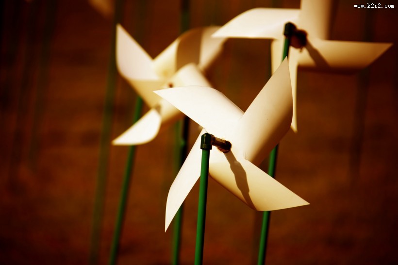 户外纸风车图片