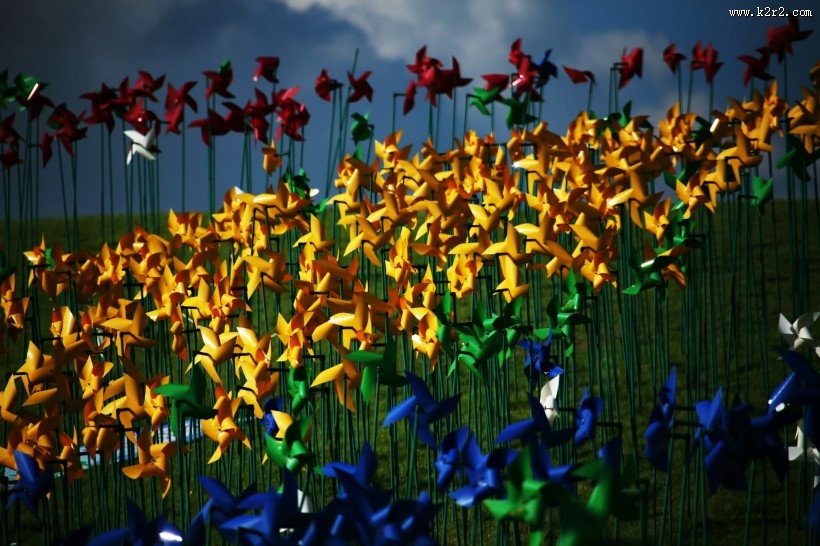 户外纸风车图片