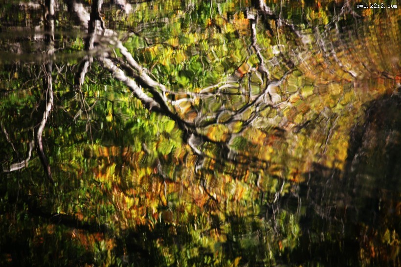 湖面倒影风景图片