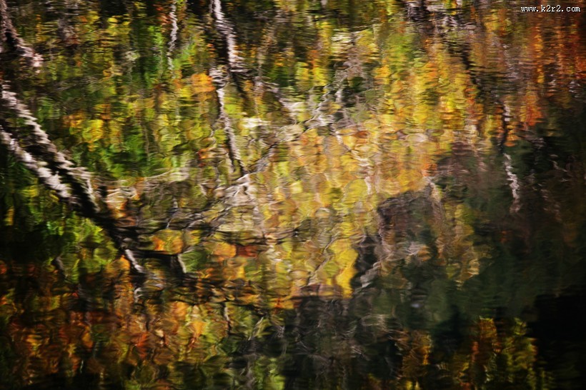 湖面倒影风景图片