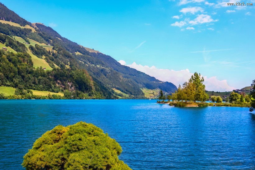 瑞士龙疆湖自然风景图片