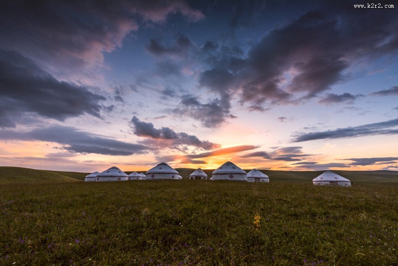 新疆伊犁喀拉峻大草原自然风景图片
