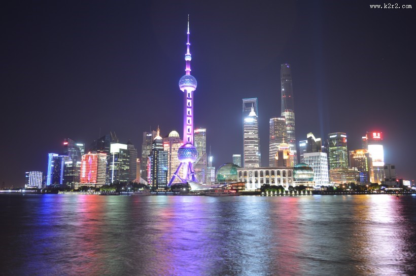 夜晚的东方明珠图片大全