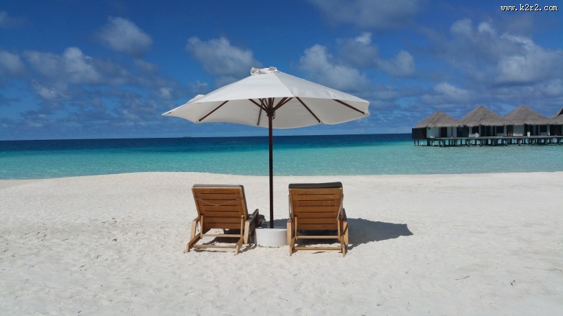 马尔代夫海边房屋风景图片