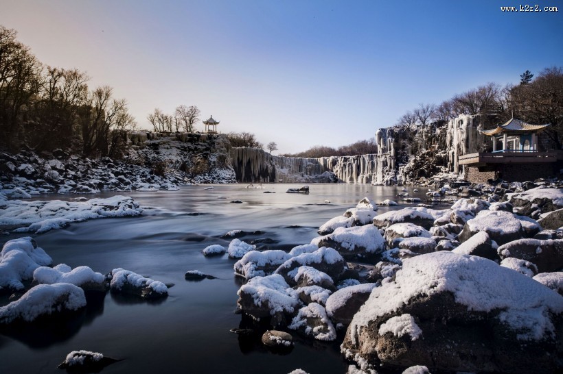 冬天的吊水楼瀑布风景图片大全