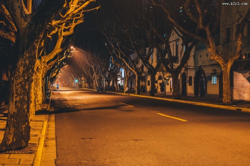 城市落寞的夜景图片