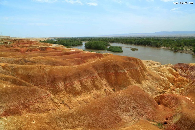 新疆五彩滩风景图片