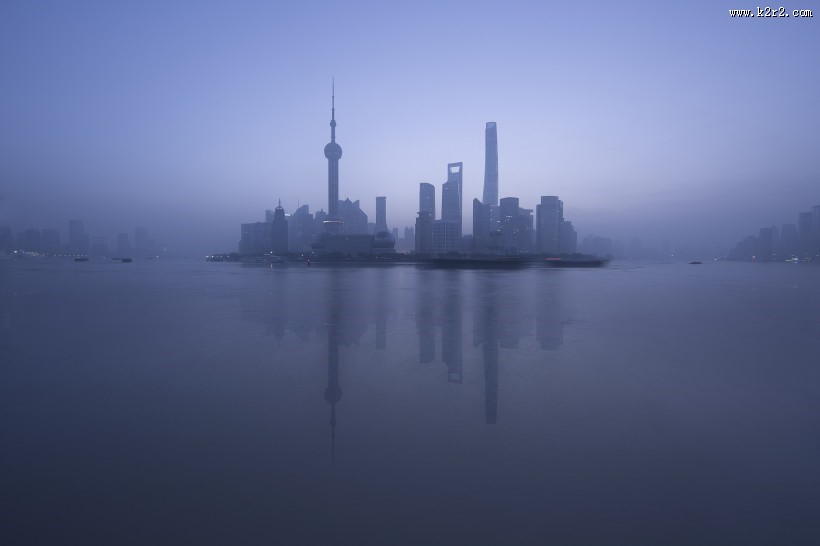 上海魔都的日出风景图片