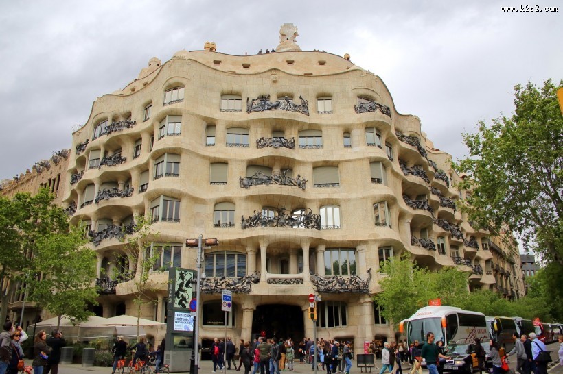 西班牙巴塞罗那高迪建筑风景图片