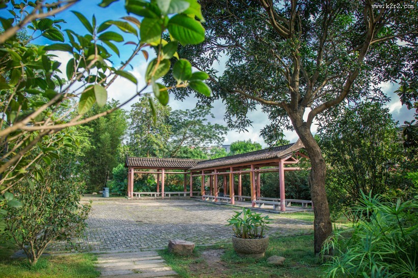 村落里的老房子图片