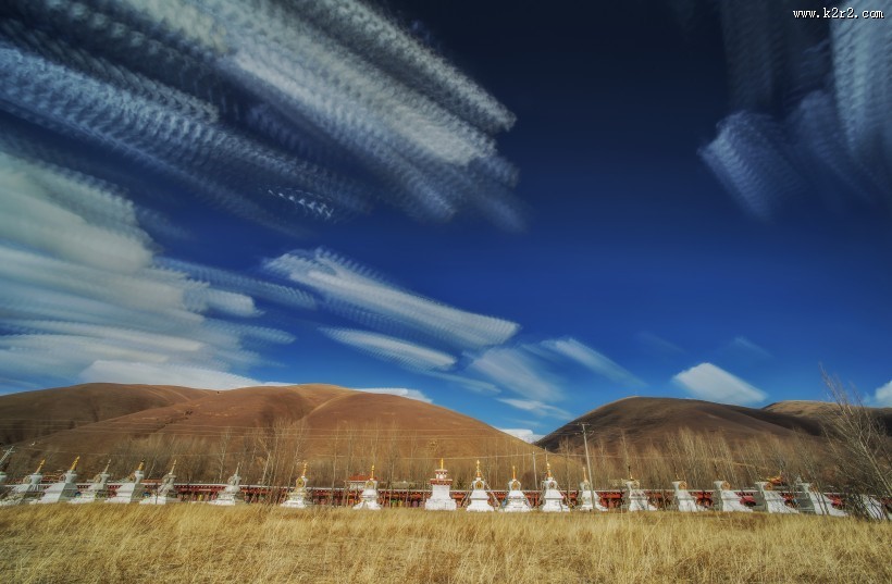 川西高原绚丽天空图片