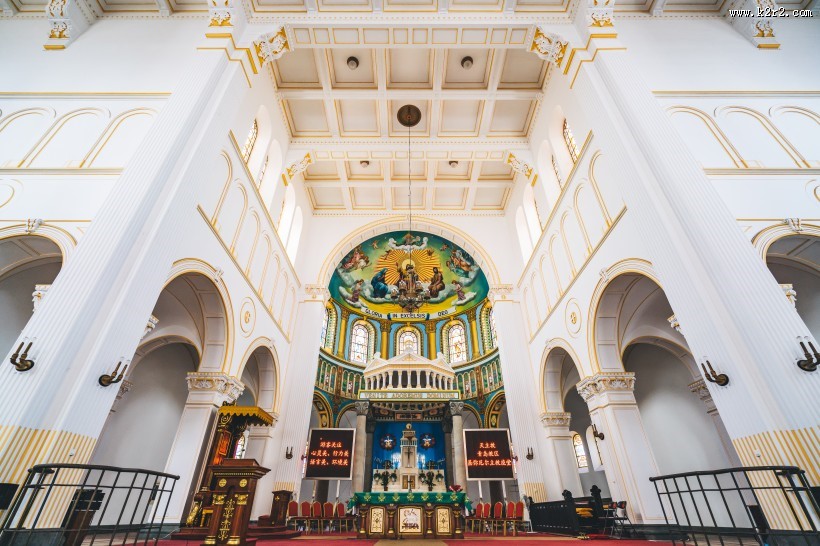 山东青岛天主教堂内部建筑风景图片