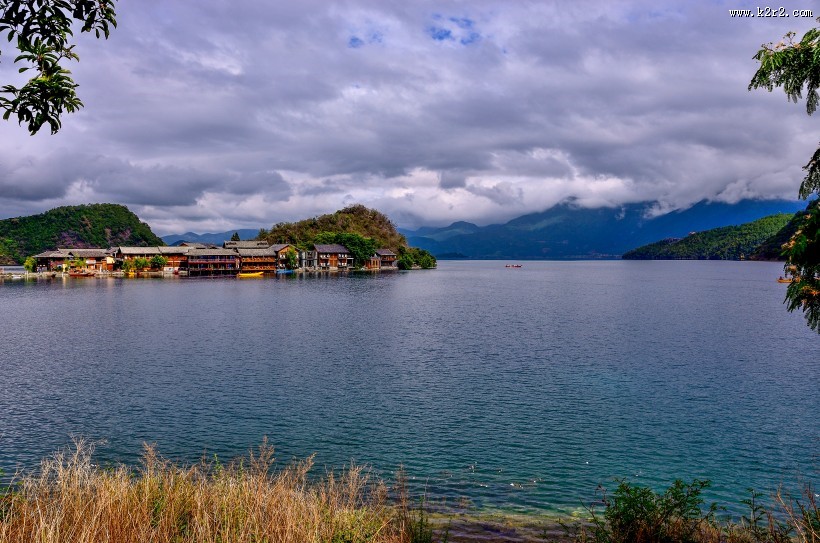 云南泸沽湖风景图片