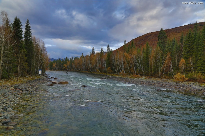 雨后禾木乡风景图片