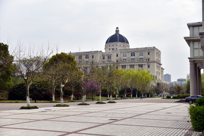 上海外国语大学风景图片