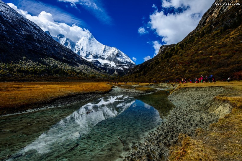 四川央迈勇神山风景图片