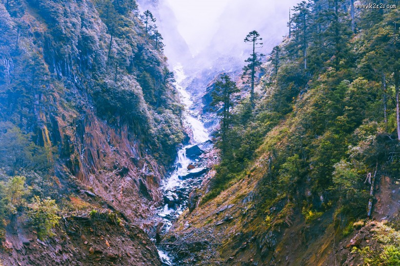 四川贡嘎山的山水风景图片