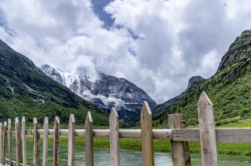 盛夏的四川稻城亚丁风景图片大全