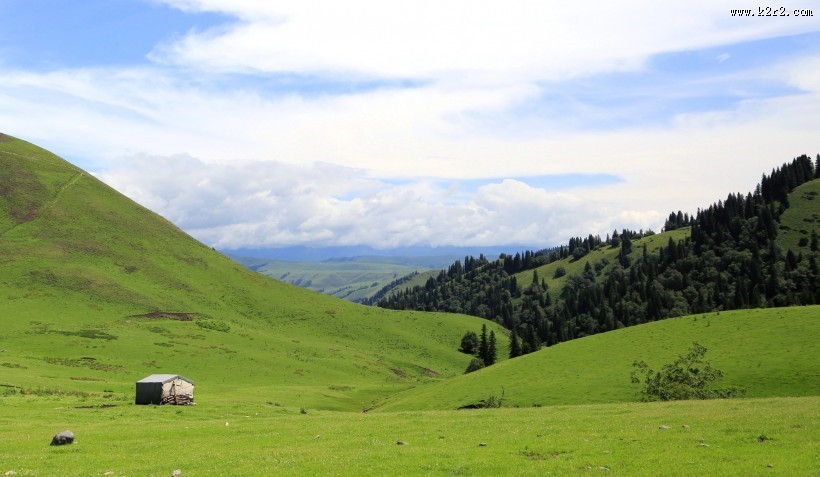 新疆那拉提草原风景图片