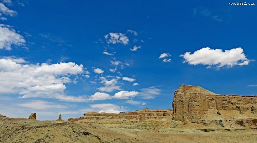新疆魔鬼城风景图片