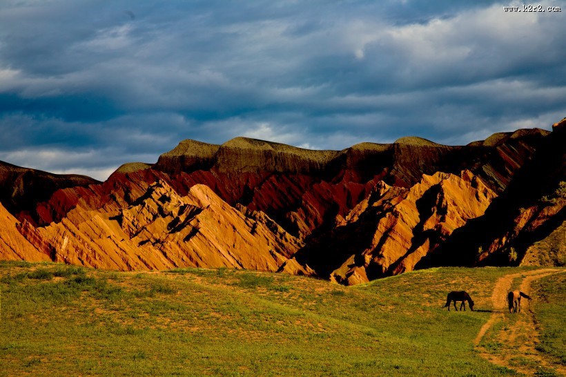 新疆努尔加大峡谷风景图片大全