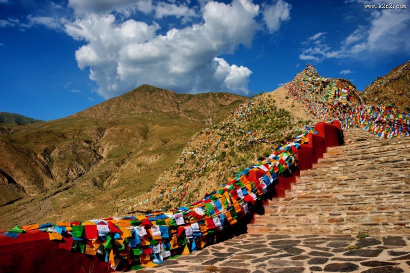 西藏雍布拉康图片