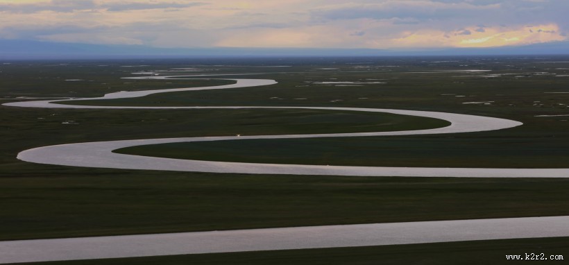 新疆巴音布鲁克风景图片