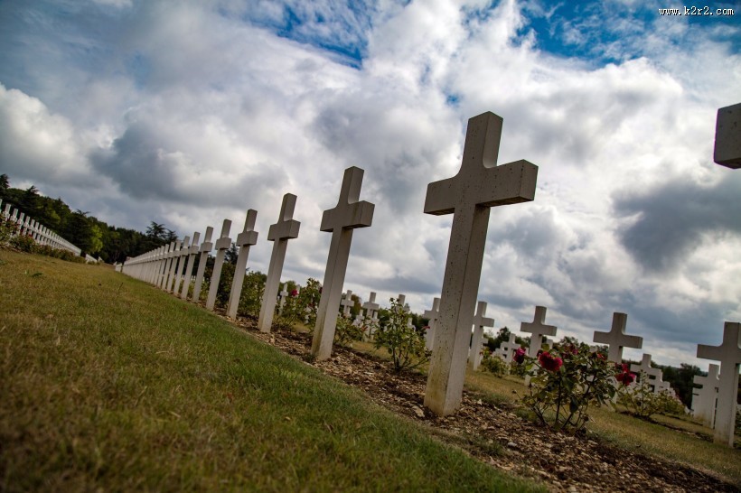法国凡尔登纪念公墓风景图片