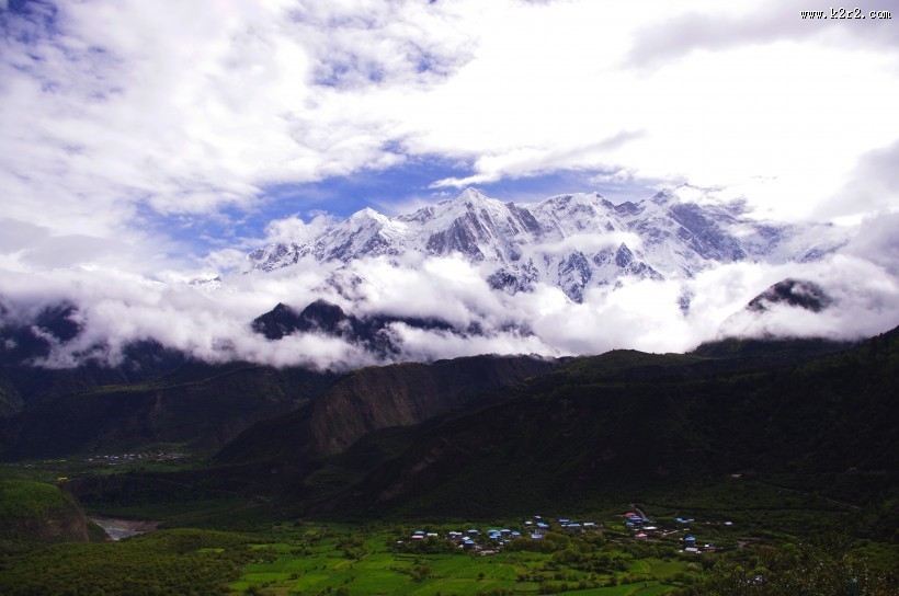 西藏雅鲁藏布大峡谷风景图片