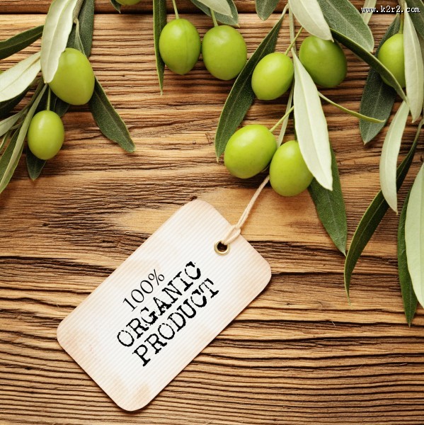 橄榄油和青果图片