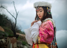 民族风美女图片