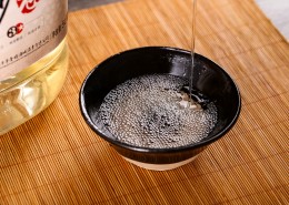 香浓的白酒图片