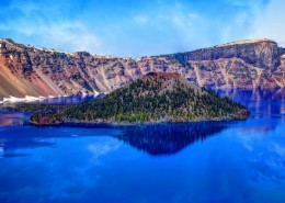 水中的小岛图片