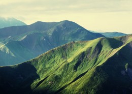 山脉山峰山顶风景图片