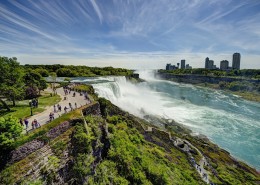 壮阔的尼亚加拉大瀑布图片