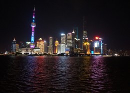 夜晚的上海东方明珠广播电视塔图片大全