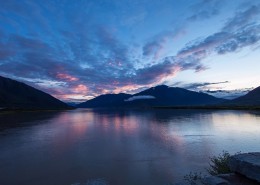 西藏尼洋河风景图片