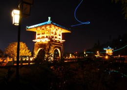 云南神女湖夜景图片