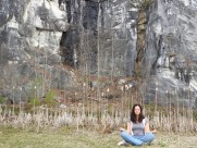 正在冥想的瑜伽者图片