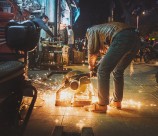 在工作的人们图片