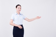 女性客服展示欢迎动作图片