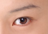 女士眉毛眼睛的特写图片大全