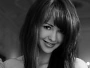 黑白照美女图片